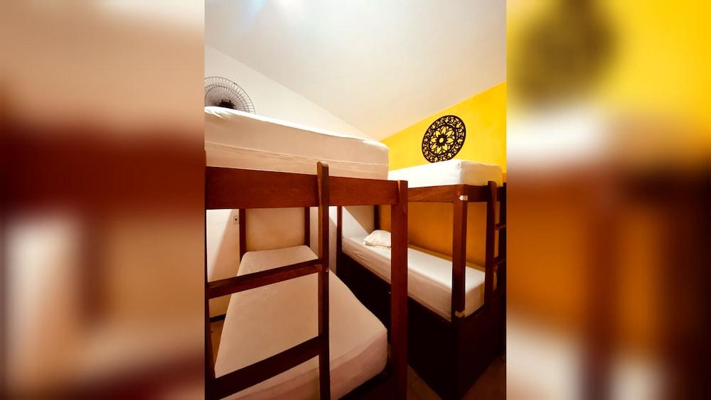 Kuara Hostal *